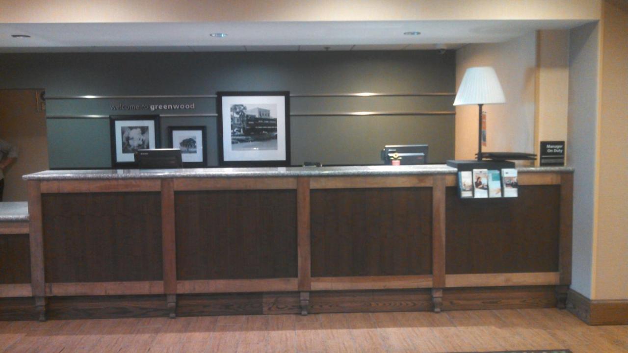 Hampton Inn Greenwood Eksteriør bilde